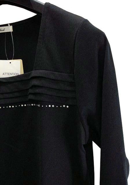 【チュニック】レディース｜3Lサイズ｜長袖｜ブラック｜トップス｜スクエアネック｜胸元横プリーツ｜胸元ラインストーン